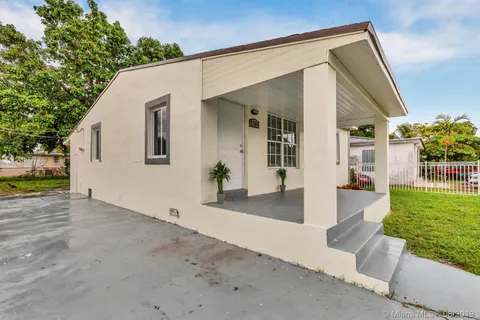 1385 NW 115th St, Miami FL 33167
