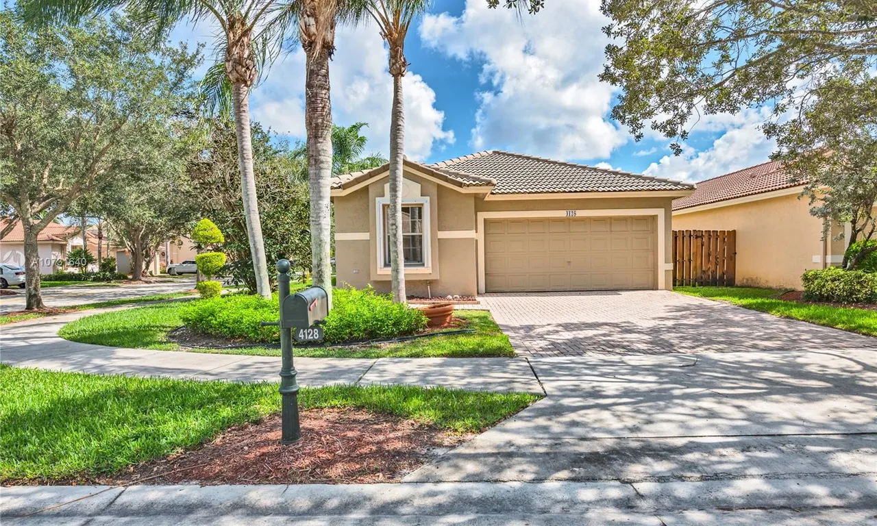 4128 Sapphire Ter, Weston FL 33331