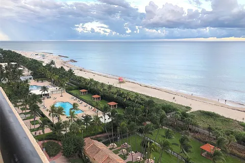 2555 Collins Ave # 1607, Miami Beach FL 33140
