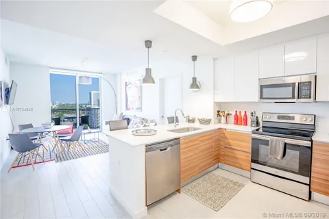 2500 Biscayne Blvd, Miami FL 33137
