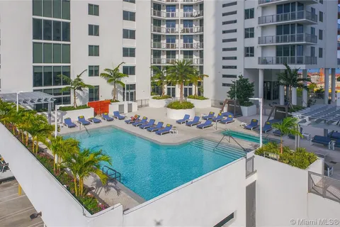 2500 Biscayne Blvd, Miami FL 33137