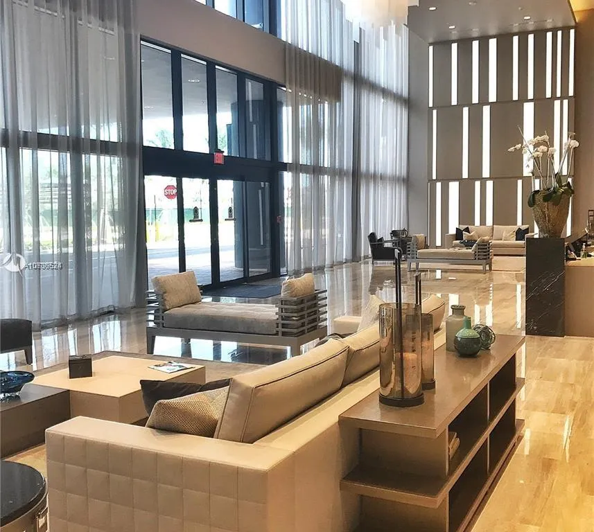 5300 Paseo Blvd # 1702, Doral FL 33166