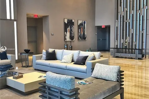 5300 Paseo Blvd # 1702, Doral FL 33166