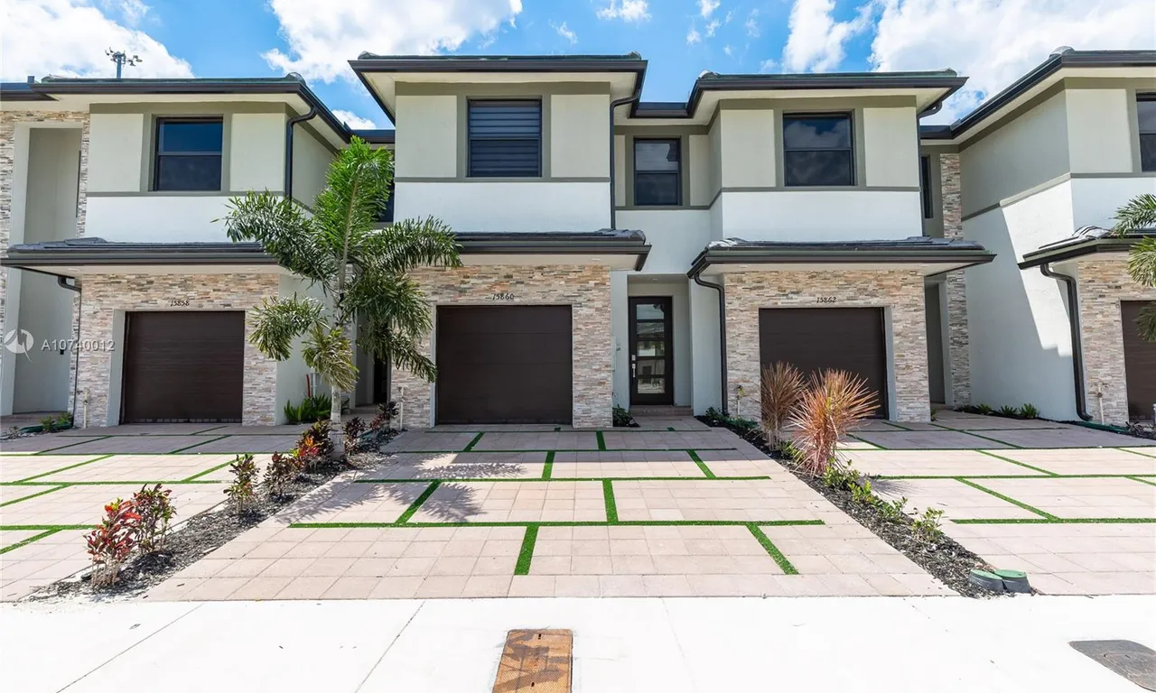 15860 NW 91st Ct, Miami Lakes FL 33018