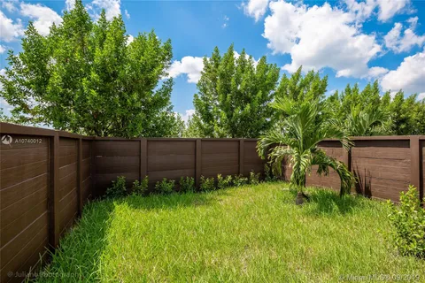 15860 NW 91st Ct, Miami Lakes FL 33018