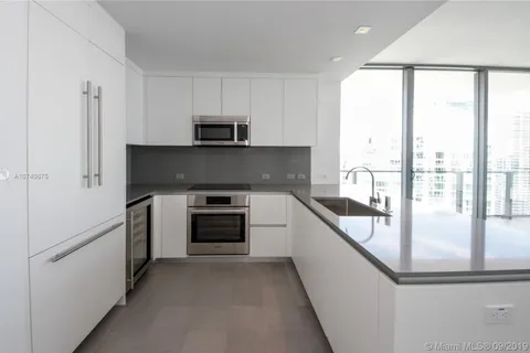 68 SE 6th St # 3511, Miami FL 33131
