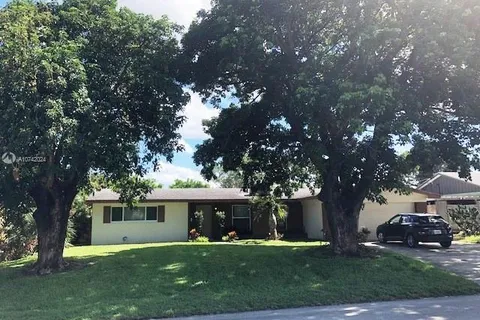 212 SW 11th Ave, Boynton Beach FL 33435