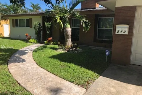 212 SW 11th Ave, Boynton Beach FL 33435