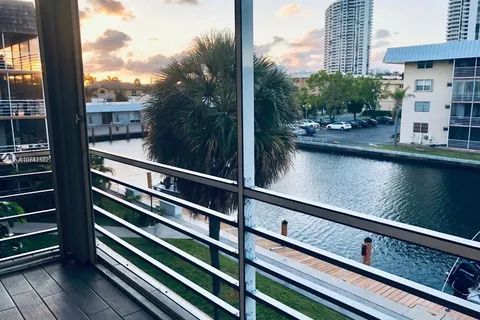 3551 NE 169th # 309, North Miami Beach FL 33160