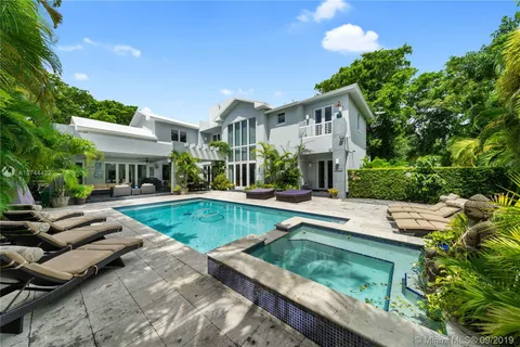 7330 SW 105th Ter, Pinecrest FL 33156