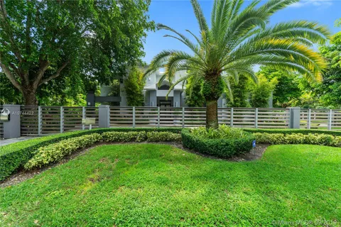 7330 SW 105th Ter, Pinecrest FL 33156