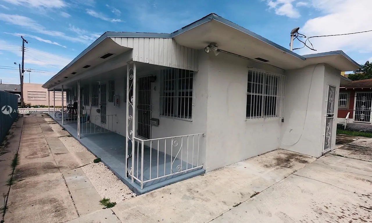5515 NW 6th PL # 4, Miami FL 33127