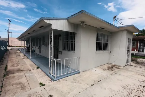 5515 NW 6th PL # 4, Miami FL 33127