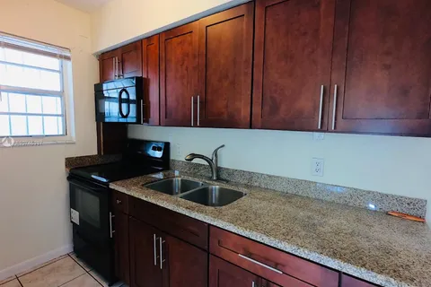 5515 NW 6th PL # 4, Miami FL 33127