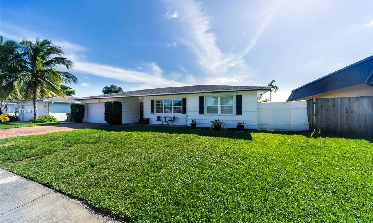 2708 SW 81st Ter, Davie FL 33328