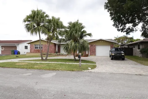 11601 NW 15th Ct, Pembroke Pines FL 33026