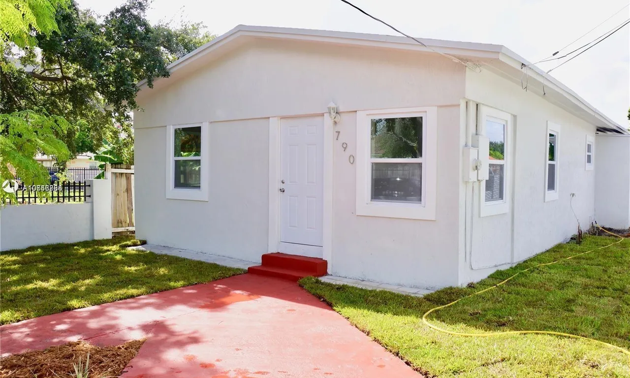 790 NW 60th ST # B, Miami FL 33127