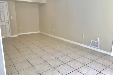 2475 NW 16th St Rd # 204, Miami FL 33125