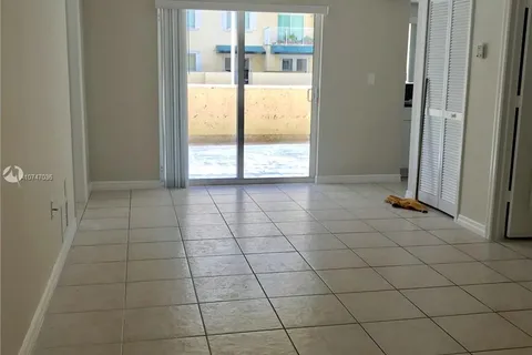 2475 NW 16th St Rd # 204, Miami FL 33125
