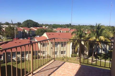 5100 SW 41st St, Pembroke Park FL 33023