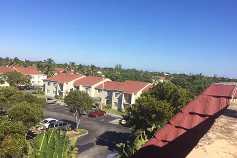 5100 SW 41st St, Pembroke Park FL 33023