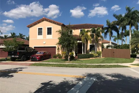 165 SE 36th Pl, Homestead FL 33033