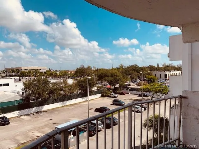 486 NW 165th Street Rd # B505, Miami FL 33169