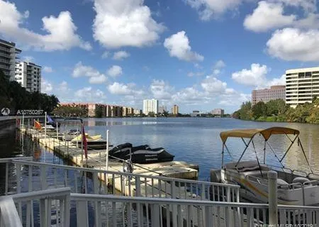5091 NW 7th St # 611, Miami FL 33126