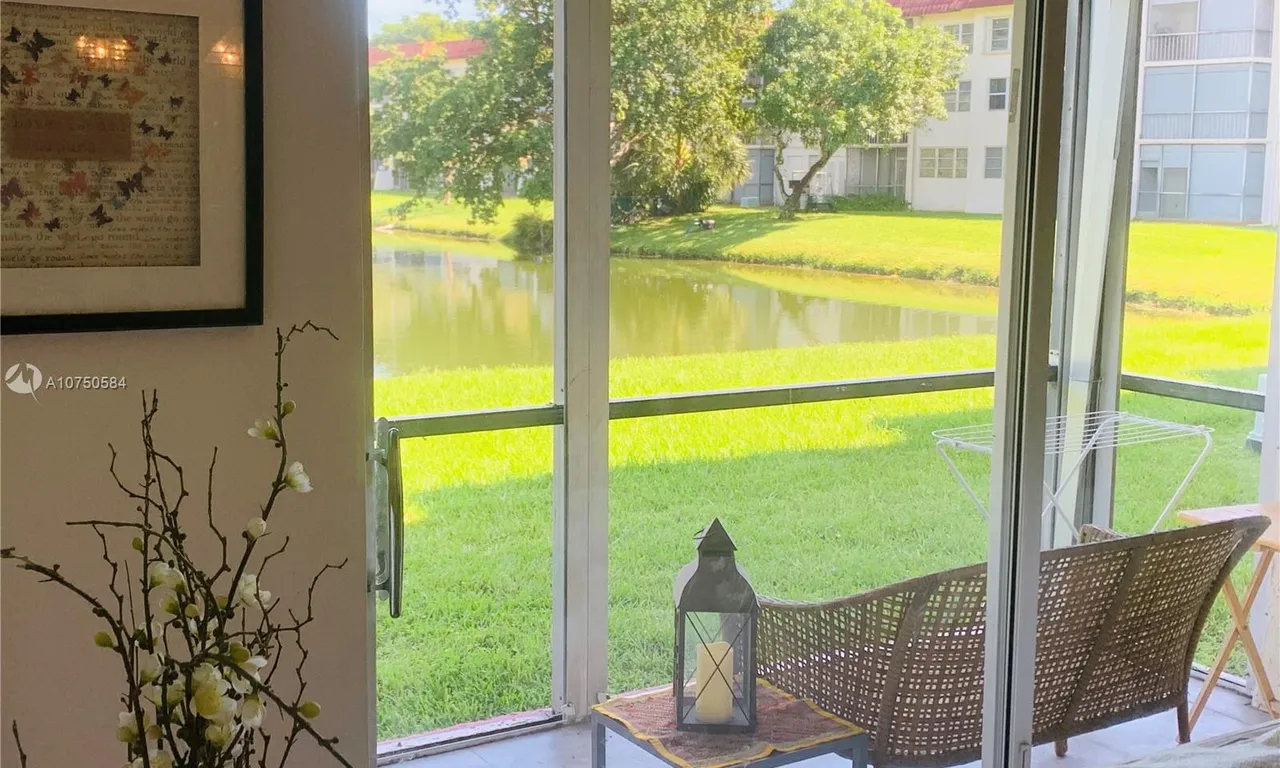 800 S Hollybrook Dr # 106, Pembroke Pines FL 33025