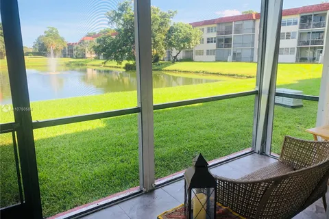 800 S Hollybrook Dr # 106, Pembroke Pines FL 33025