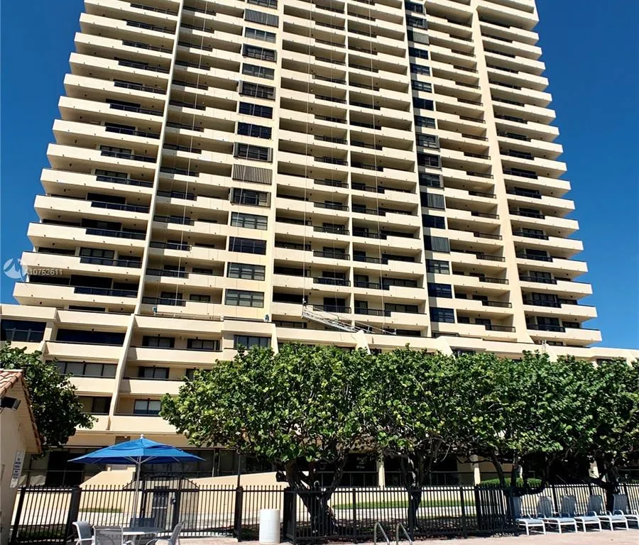 2555 Collins Ave # 1609, Miami Beach FL 33140