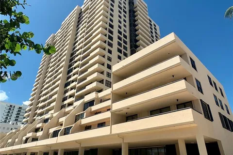 2555 Collins Ave # 1609, Miami Beach FL 33140