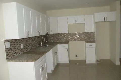 1741 NW 7th Ave, Fort Lauderdale FL 33311