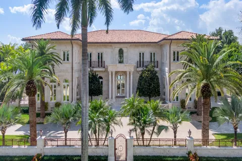 530 Arvida Pkwy, Coral Gables FL 33156