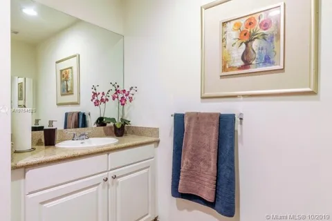 150 SE 3rd Ave. # 414, Miami FL 33131