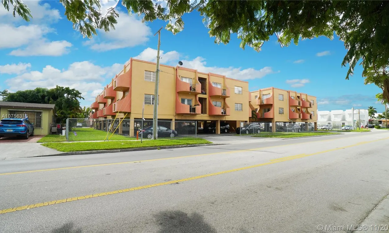 3675 W 11th Ave # 209, Hialeah FL 33012