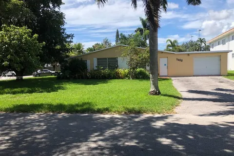 1602 Liberty St, Hollywood FL 33020