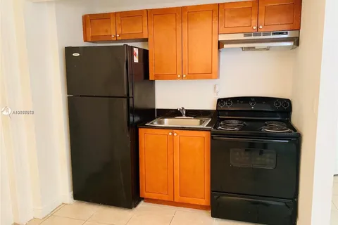 4251 NW 5th St # 106, Plantation FL 33317