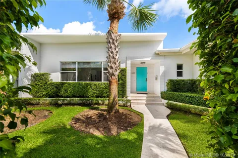 6461 Pinetree Dr, Miami Beach FL 33141