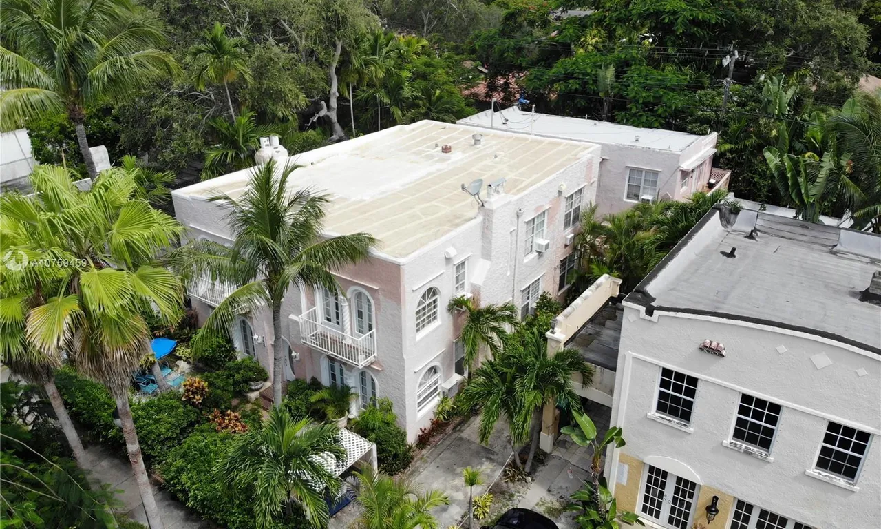 143 NE 43rd St, Miami FL 33137
