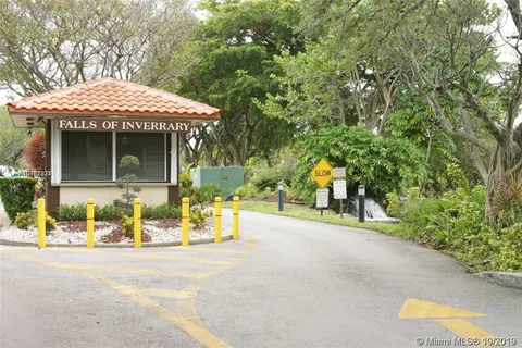 6061 N Falls Cir Dr # 402, Lauderhill FL 33319