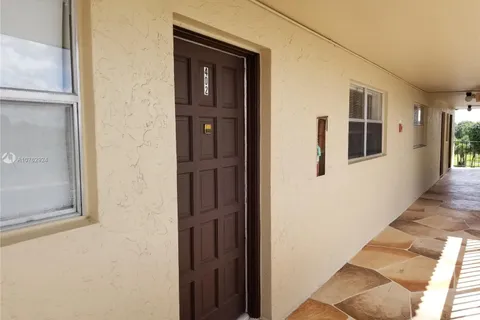 6061 N Falls Cir Dr # 402, Lauderhill FL 33319