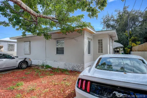 2608 NW 26th St, Miami FL 33142