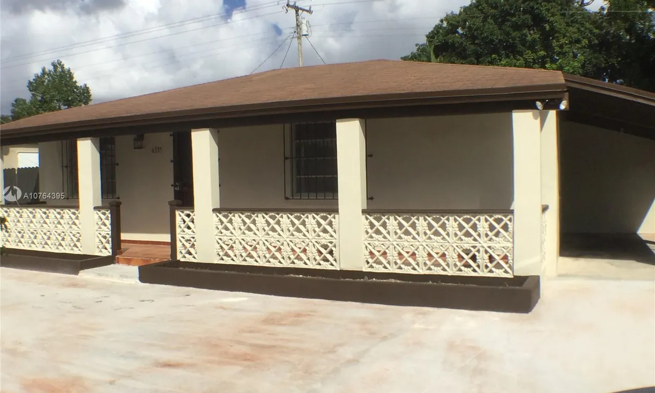 6335 SW 39 st, Miami FL 33134