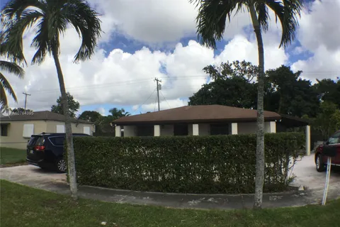 6335 SW 39 st, Miami FL 33134