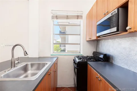 730 10th St # 201, Miami Beach FL 33139