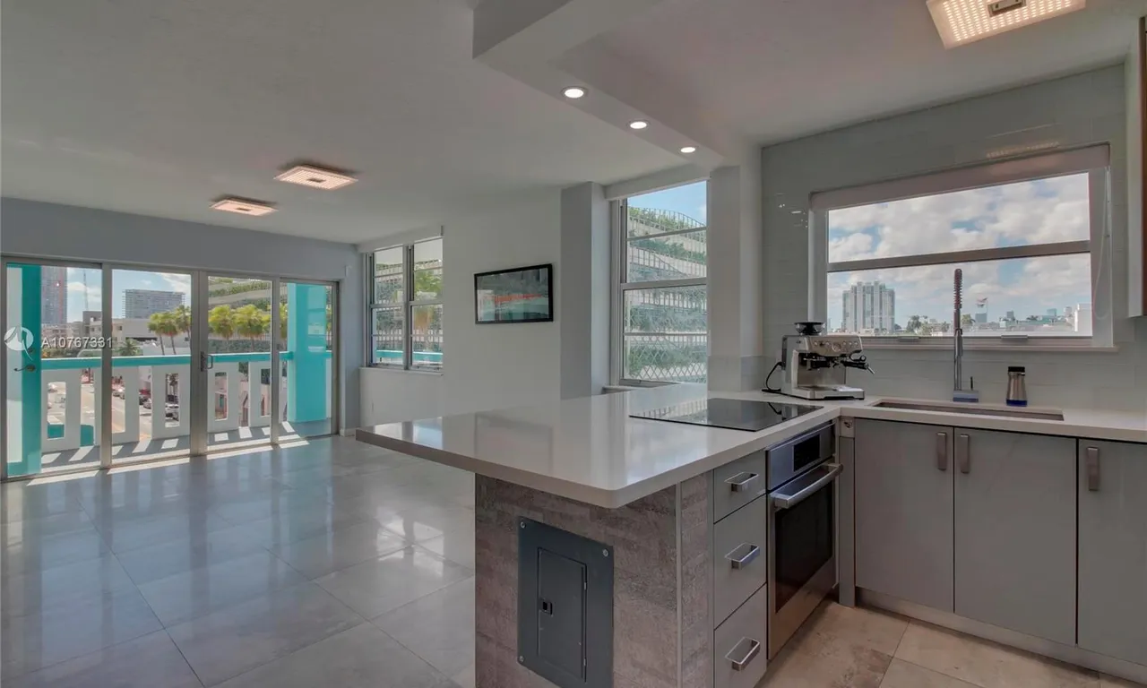 701 Collins Ave # 4A, Miami Beach FL 33139