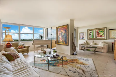 2555 Collins Ave # 1508, Miami Beach FL 33140
