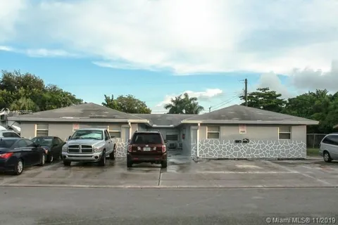 1634 W 9th St, Riviera Beach FL 33404