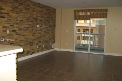 2400 SW 27 AV # 604, Miami FL 33133